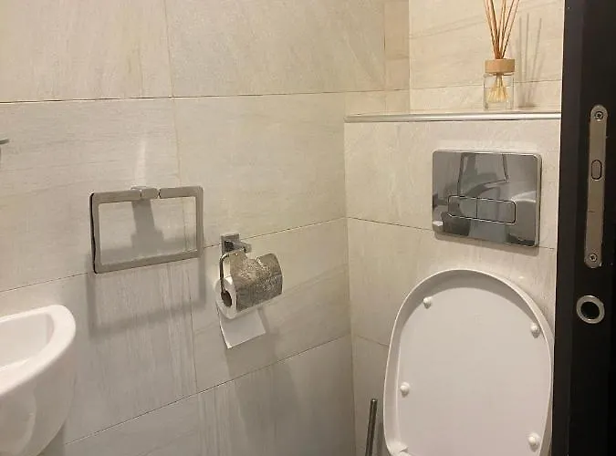 La Tour Eiffel アパート *